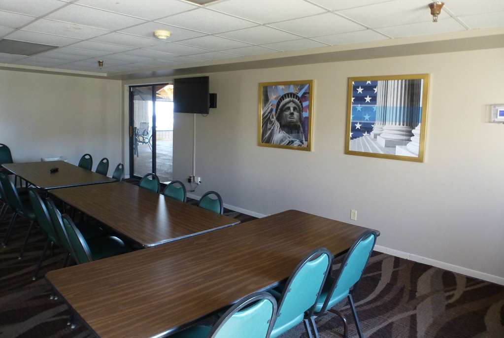 AmericInn by Wyndham Mitchell - photo 11