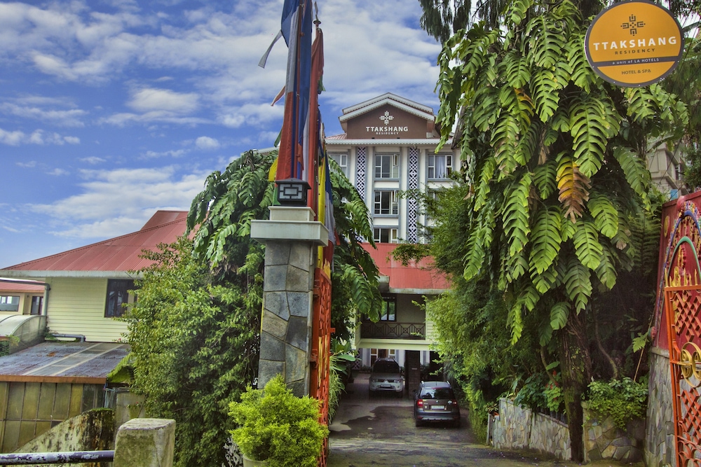 Summit Ttakshang Residency Hotel and Spa — hotel in Gangtok