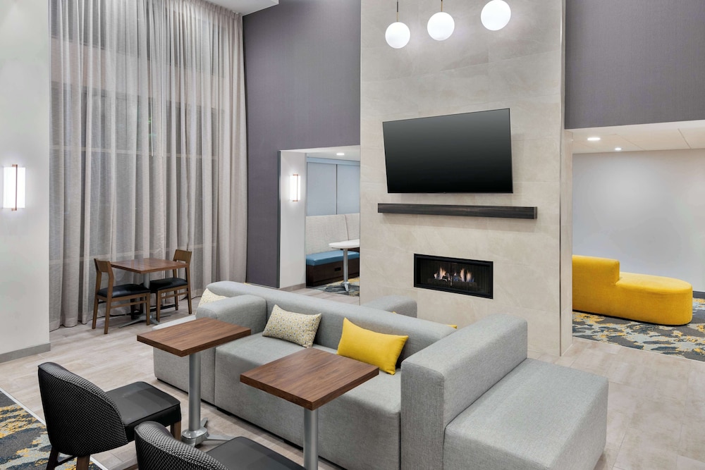 Hampton Inn & Suites Cleveland Beachwood - photo 5