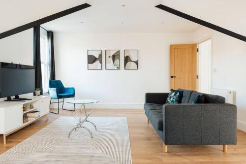 Spacious & Modern Two Bedroom Apartment in Catford London — 4-Star Luxury Hotel in Catford, United Kingdom