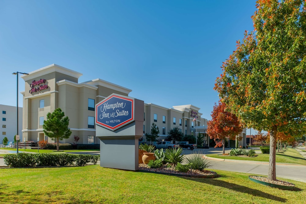 Hampton Inn & Suites Fort Worth Fossil Creek - photo 59