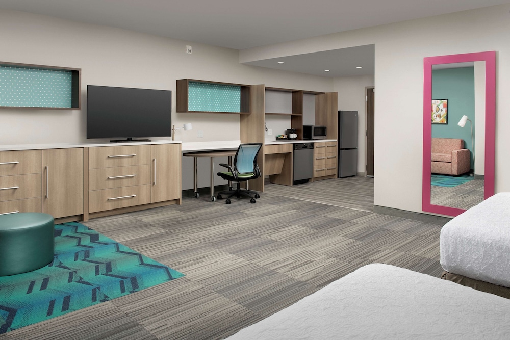 Home2 Suites by Hilton Miami Airport South Blue Lagoon - photo 11