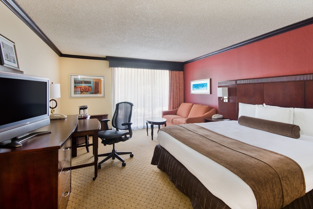 Crowne Plaza Albuquerque by IHG - photo 6