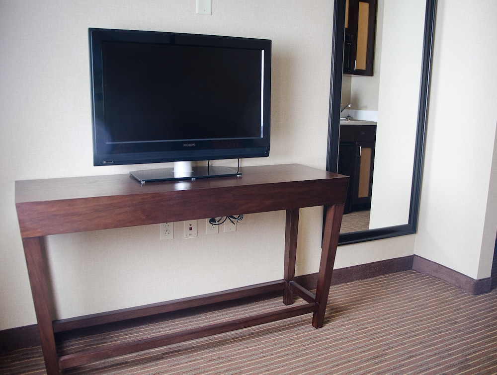 Holiday Inn Express Hotel & Suites Watertown Thousand Island by IHG - photo 26