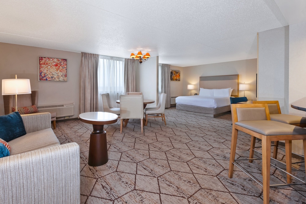 Crowne Plaza Columbus North Worthington by IHG - photo 3