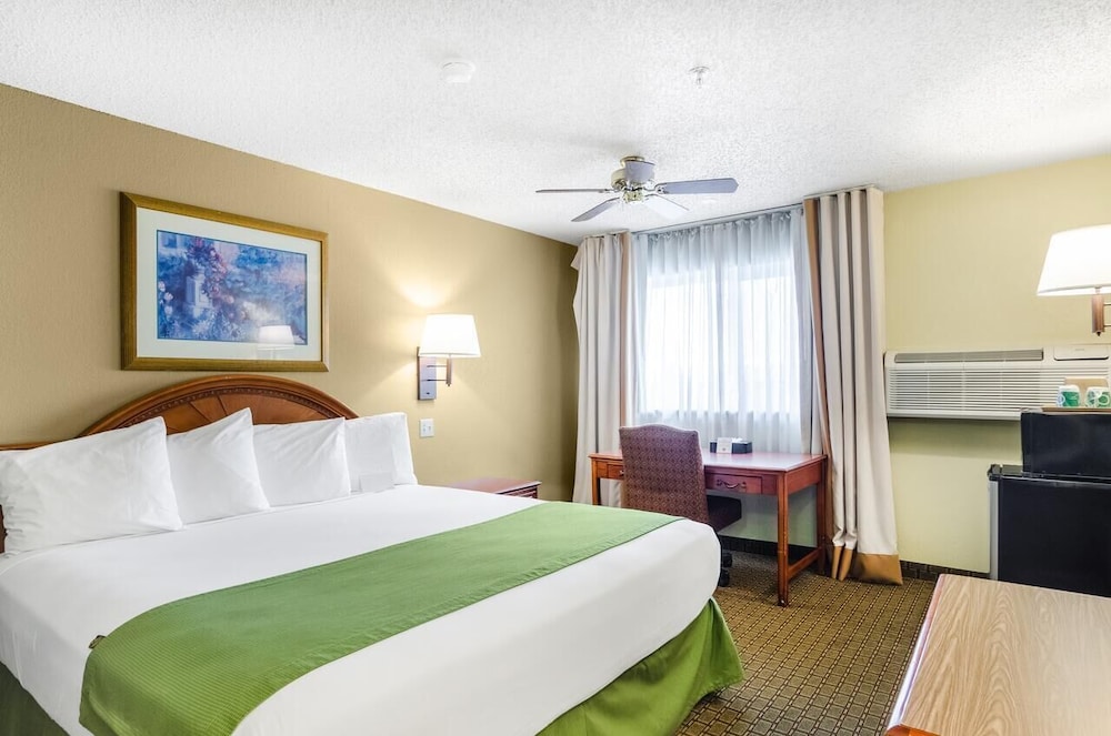 Cheyenne Guest Inn - photo 13