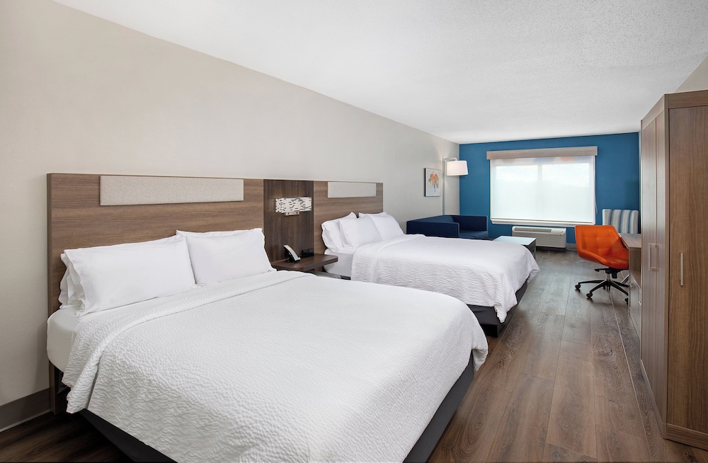 Holiday Inn Express Hotel Ooltewah Springs Chattanooga by IHG - photo 25