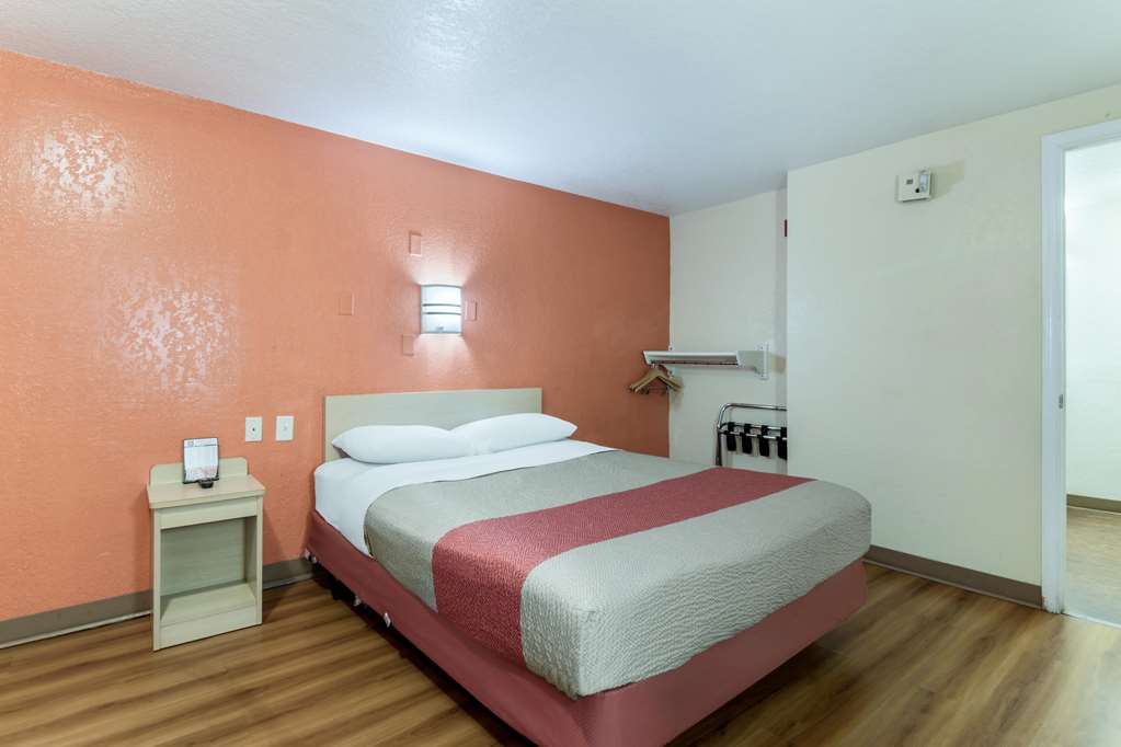 Motel 6 Newport News - photo 24