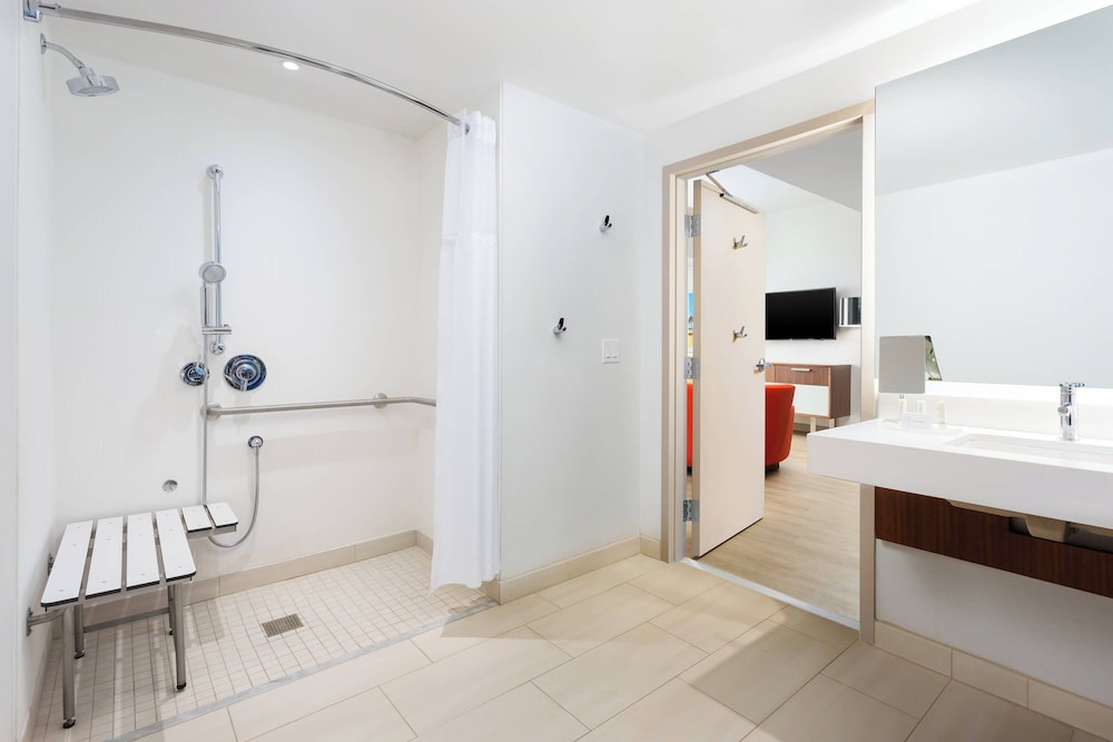 Courtyard by Marriott Santa Monica - photo 31