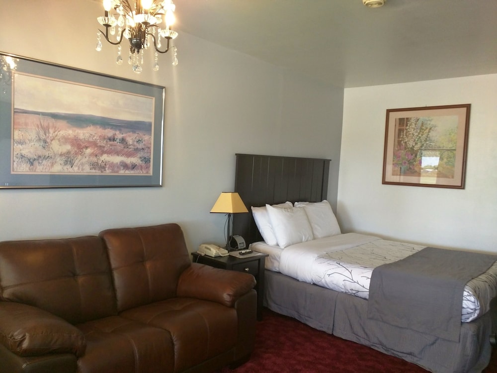 Skyview Motel - photo 8