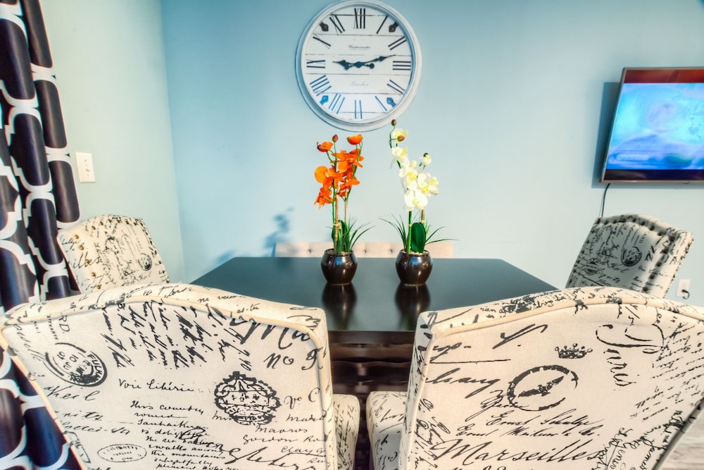 Laketown Wharf Resort by Aneliya's Rentals - photo 460