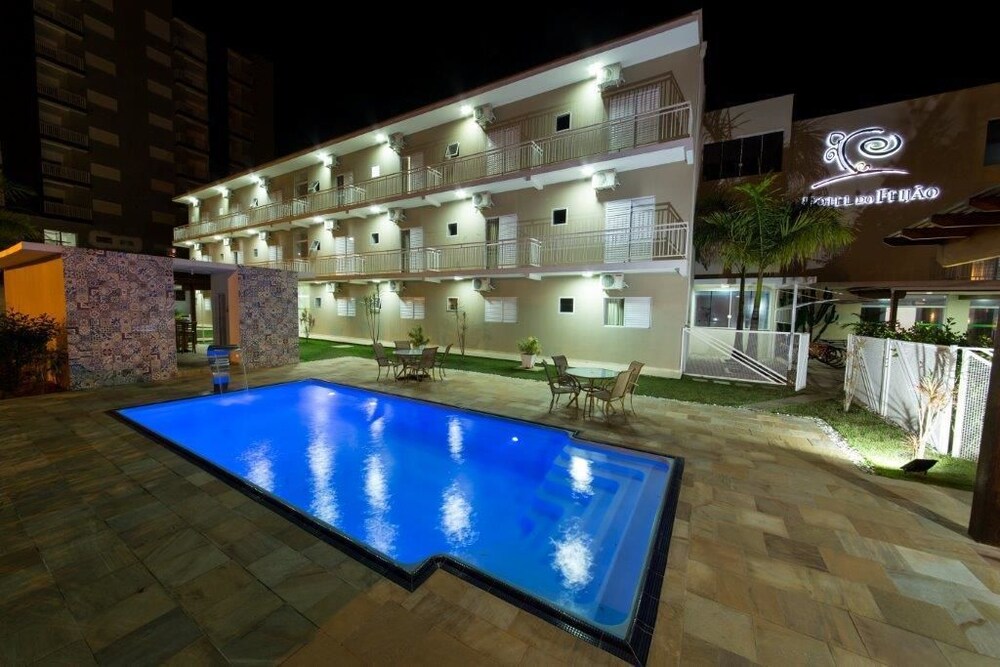 Summit Suítes Hotel Cachoeira Paulista in Guaratingueta, Brasil