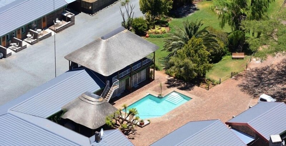 Kampfontein Gasteplaas - carbon neutral hotel in De Aar