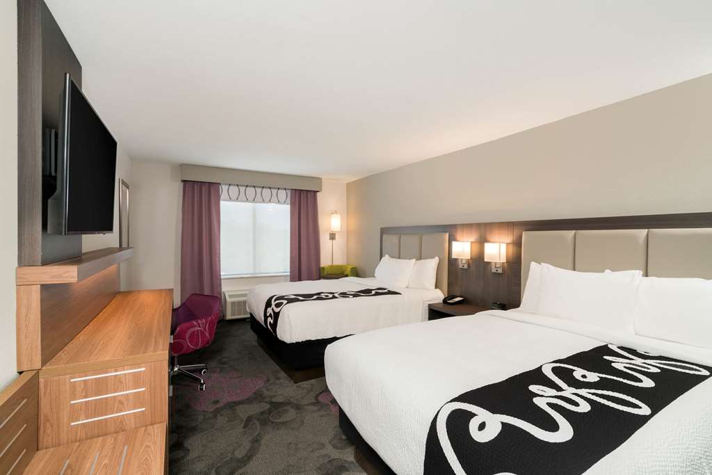 La Quinta Inn & Suites by Wyndham Mobile - photo 37
