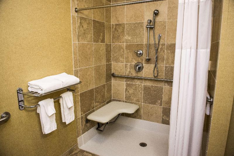 Hampton Inn Plover Stevens Point - photo 35