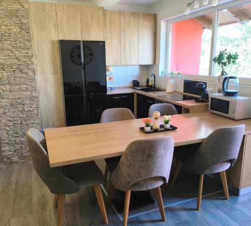 Apartment Cedar Zagreb Airport Velika Gorica — 4-Star Luxury Hotel in Velika Gorica, Croatia