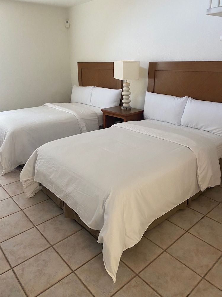Bahia Bay Resort - photo 8