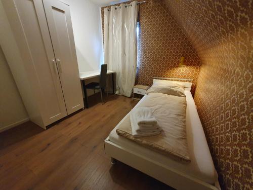 Schönes vollmöbliertes Zimmer direkt an der Uniklinik Mainz in Mainz, Germany