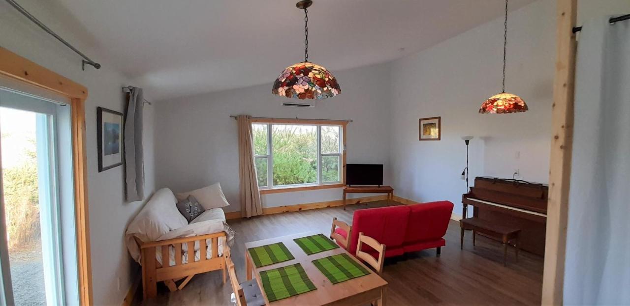 Red Roof Bed & Breakfast — 4-Star Luxury Hotel in Lunenburg, Canada