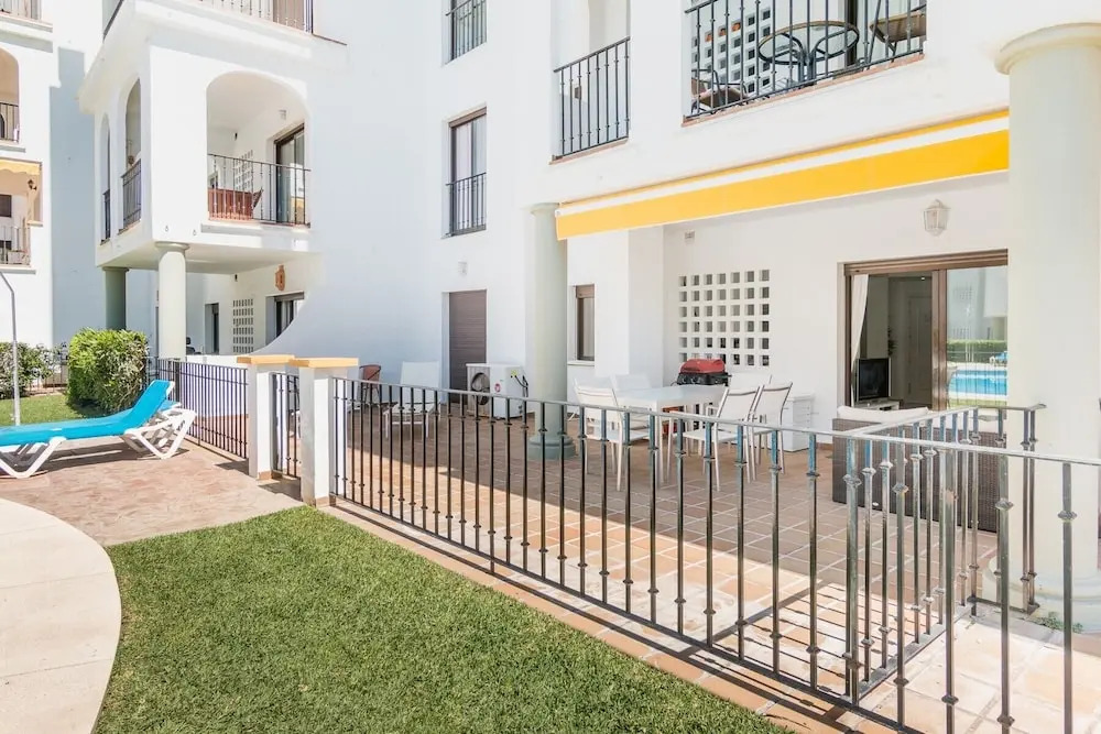 2054 Estupendo apto nuevo en playa acceso piscina — carbon neutral stay, Manilva