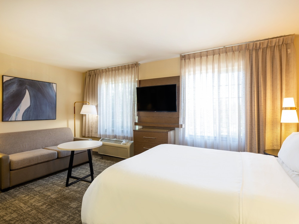 Staybridge Suites Milwaukee Airport South by IHG - photo 8