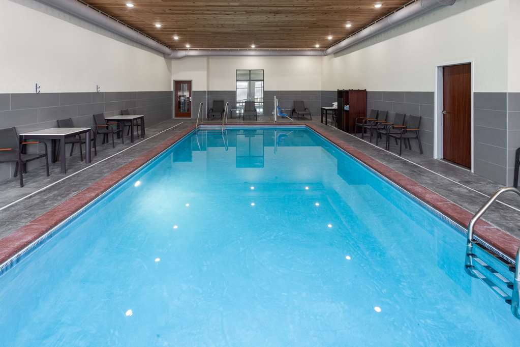 La Quinta Inn & Suites Coralville Iowa City - photo 5