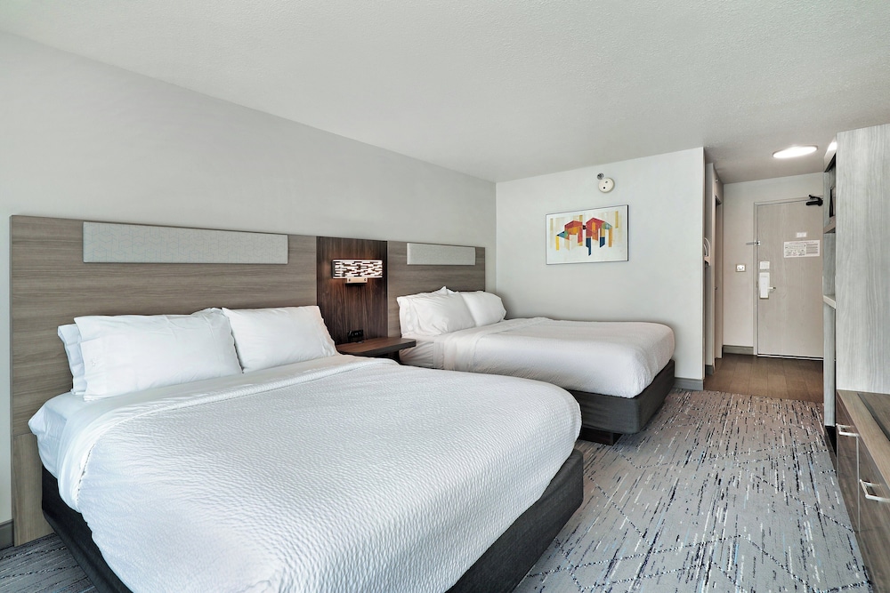 Holiday Inn Express & Suites New Berlin by IHG - photo 14