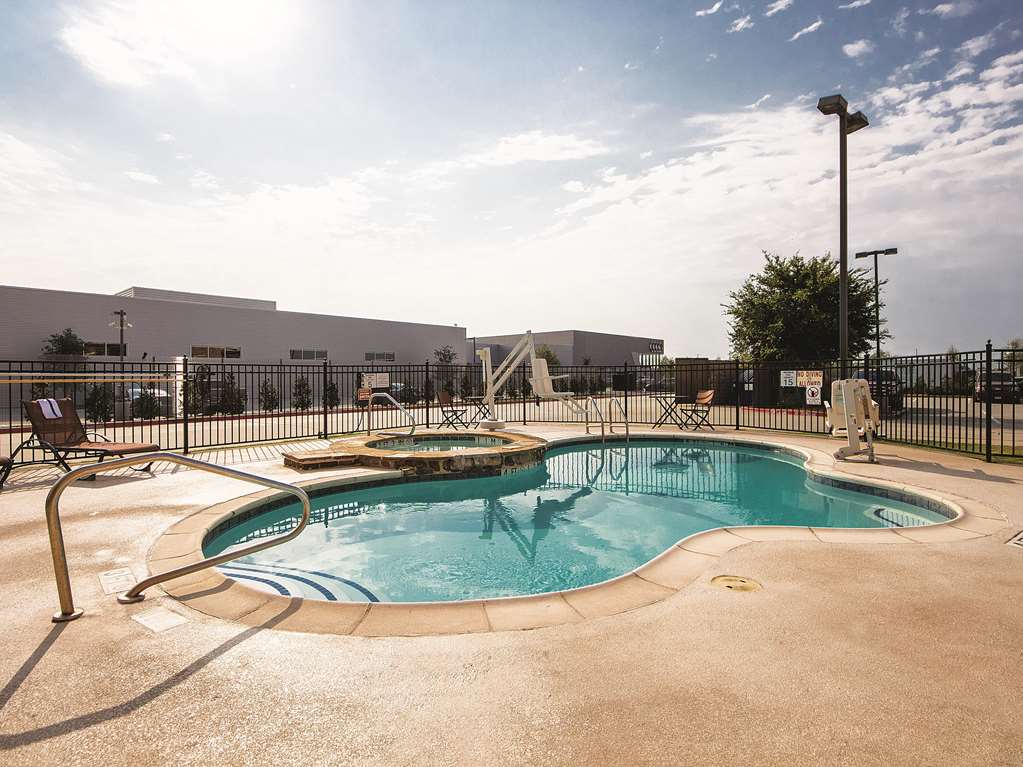 La Quinta Inn & Suites by Wyndham McKinney - photo 8