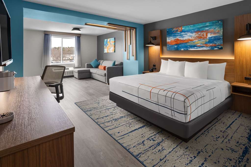 La Quinta Inn & Suites By Wyndham Williston Burlington - photo 16