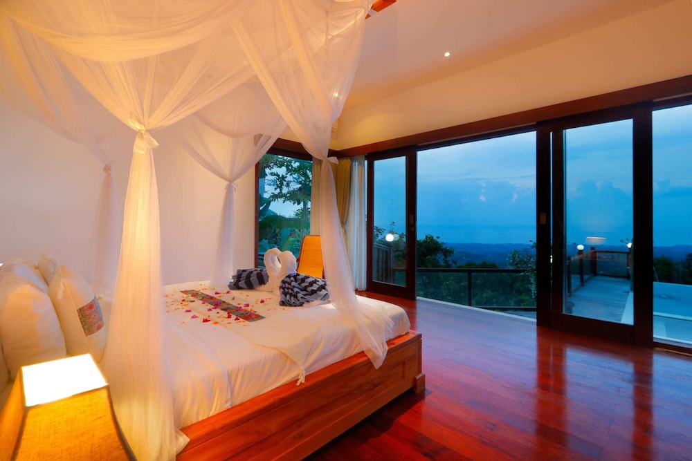 Villa Saraswati Lovina — 4-Star Luxury Hotel in Lovina, Indonesia