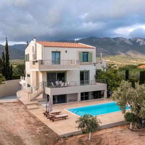 Elia Country House Villa — 4-Star Luxury Hotel in Megara, Greece
