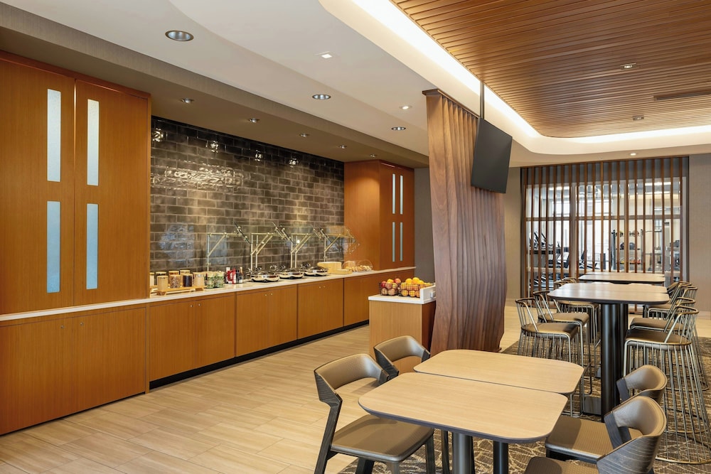 SpringHill Suites by Marriott Fargo - photo 40