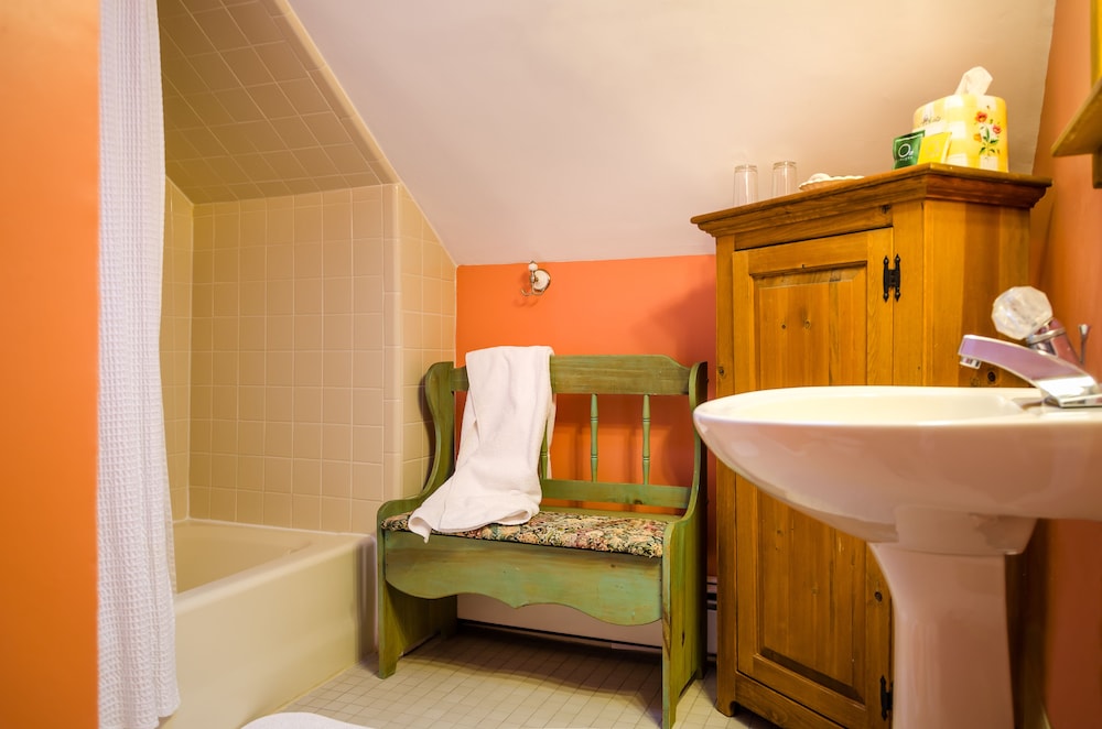 Carisbrooke Inn - photo 27
