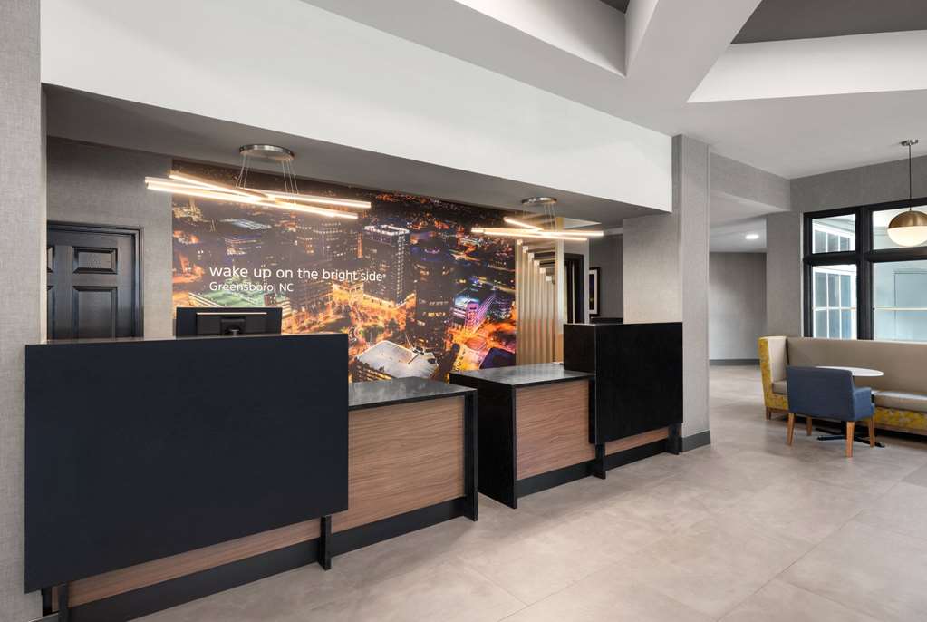 La Quinta Inn & Suites by Wyndham Greensboro NC - photo 3