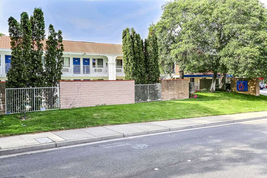 Motel 6 Pinole CA - photo 3