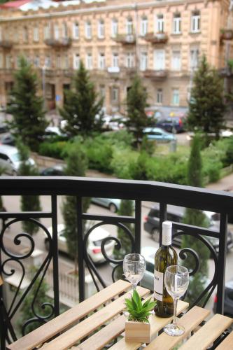 Parilament on Rustaveli 4 rooms