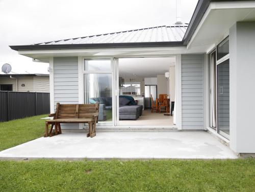Fiordland Getaway Te Anau Holiday Home — 4-Star Luxury Hotel in Te Anau, New Zealand