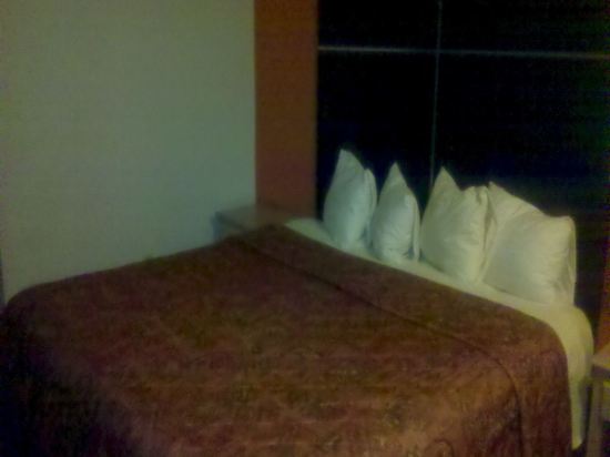 Amberly Suites - photo 12