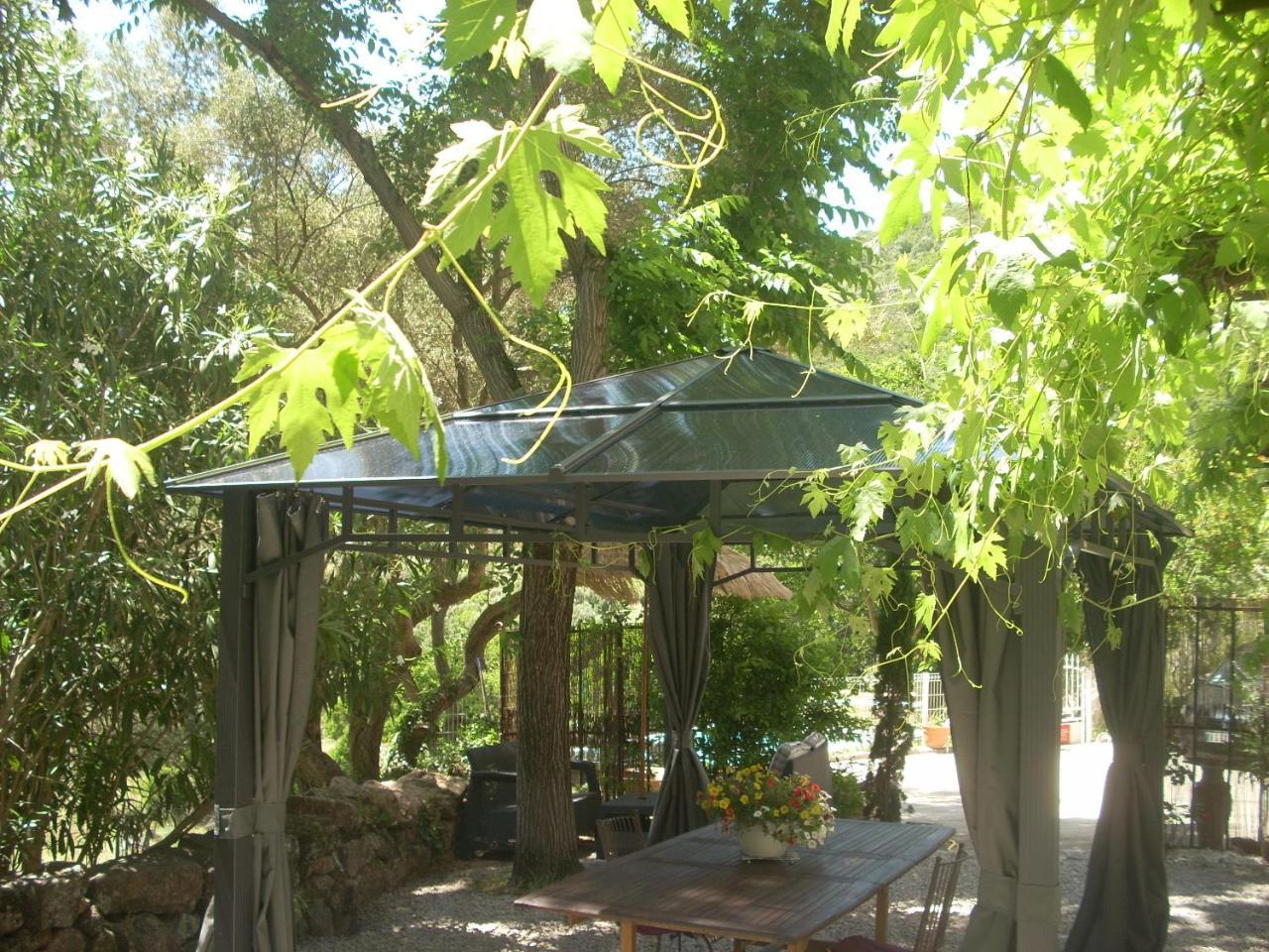 Demeure Traditionnelle En Pierre Avec Piscine — Sartene