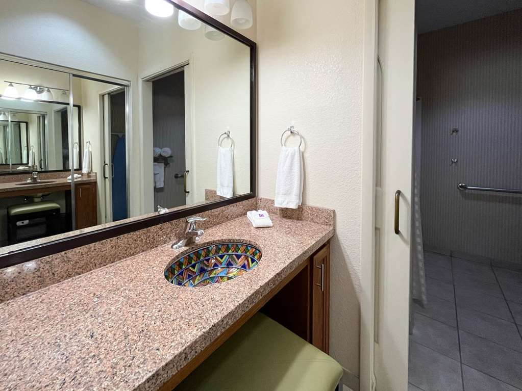 Carlsbad Suites - photo 21