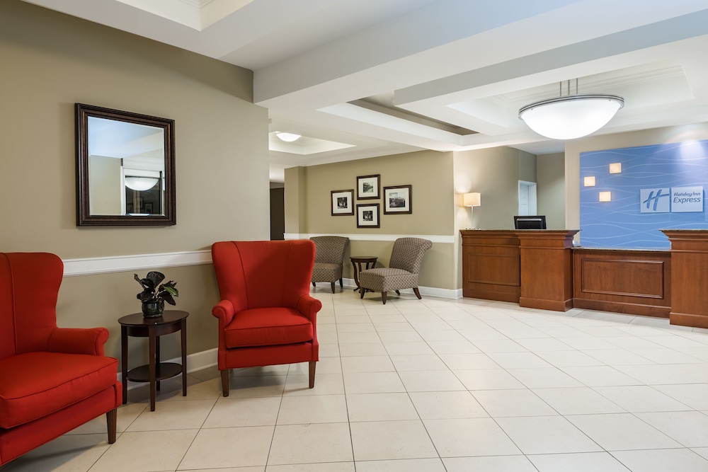 Holiday Inn Express Hotel & Suites New Iberia Avery Island by IHG - photo 40
