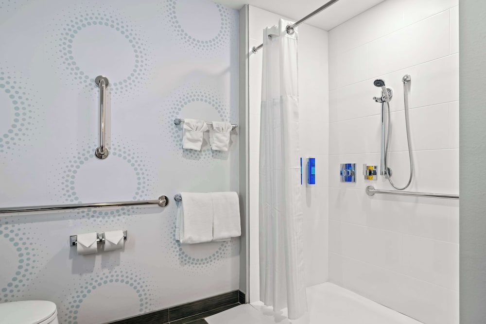 Tru by Hilton Rogers Bentonville - photo 19