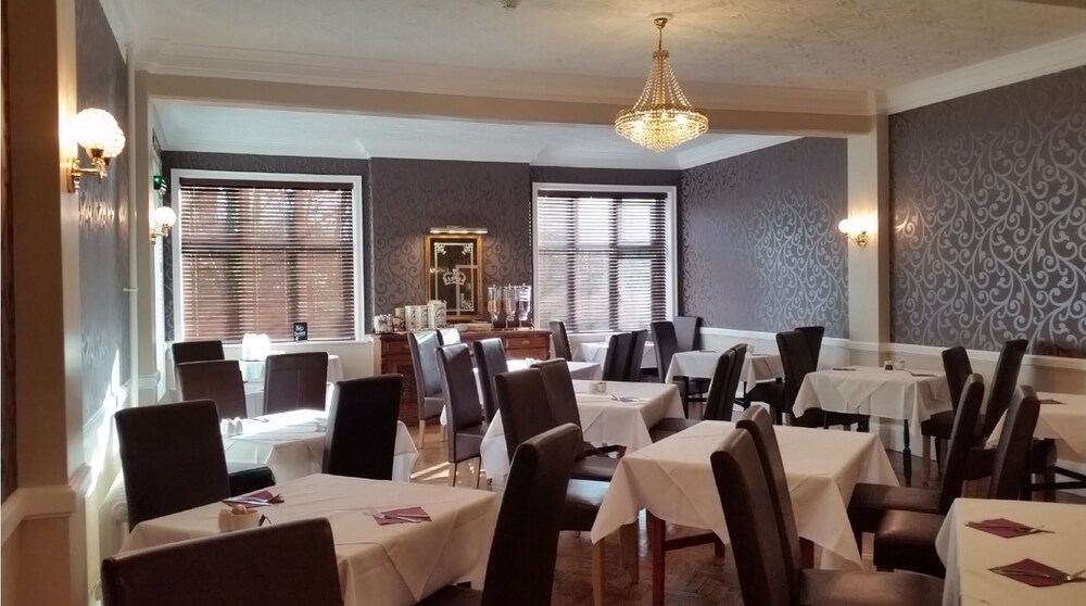 Crown Hotel - carbon neutral hotel in Skegness