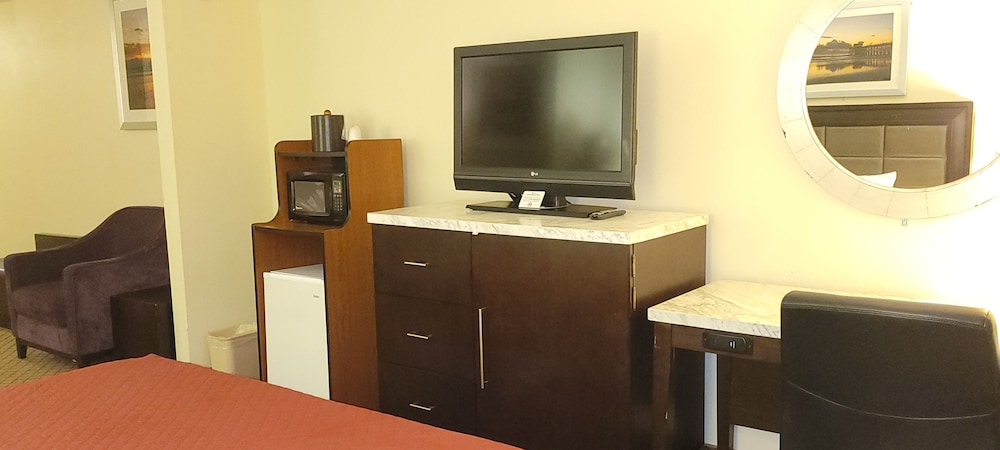 Home Inn & Suites - photo 20
