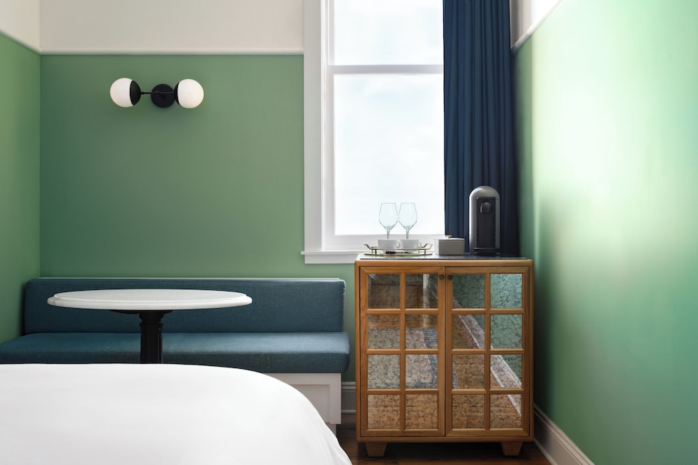 The Drayton Hotel Savannah Curio Collection by Hilton - photo 11