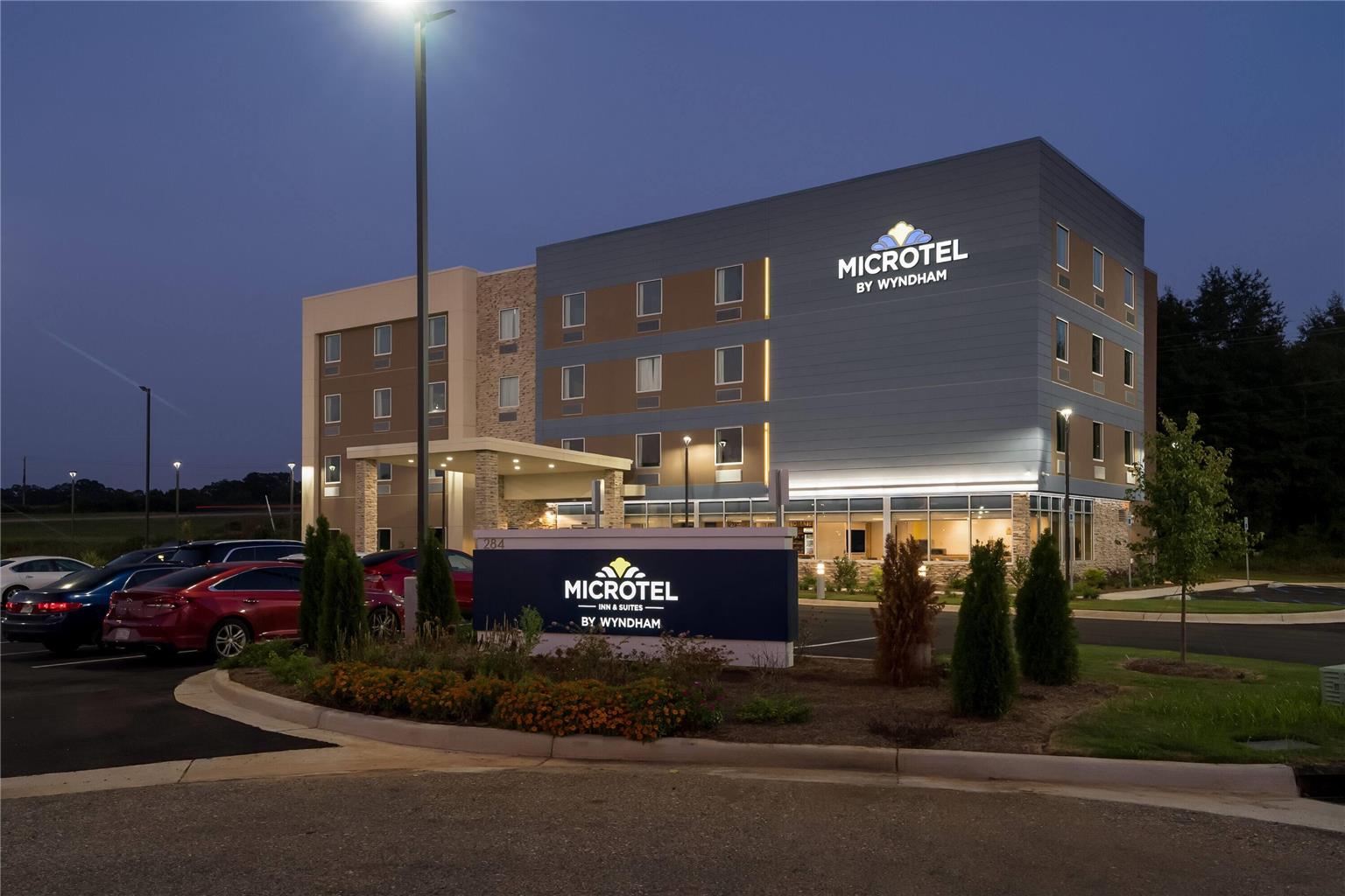 Microtel Inn and Suites by Wyndham Prattville Montgomery - photo 5