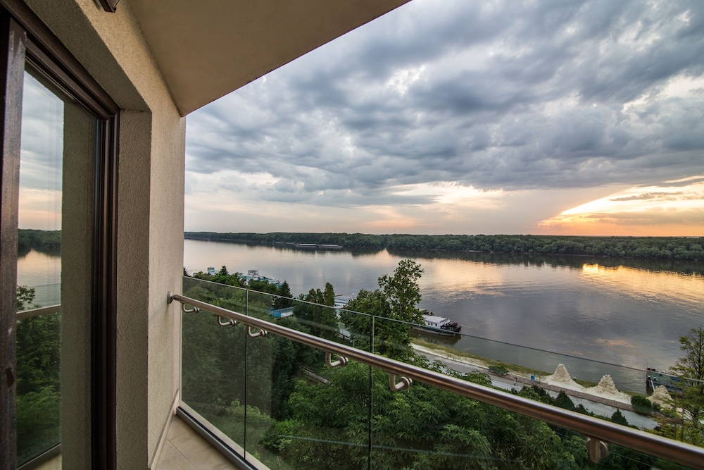 Sunset over Danube — Ruse — photo 2