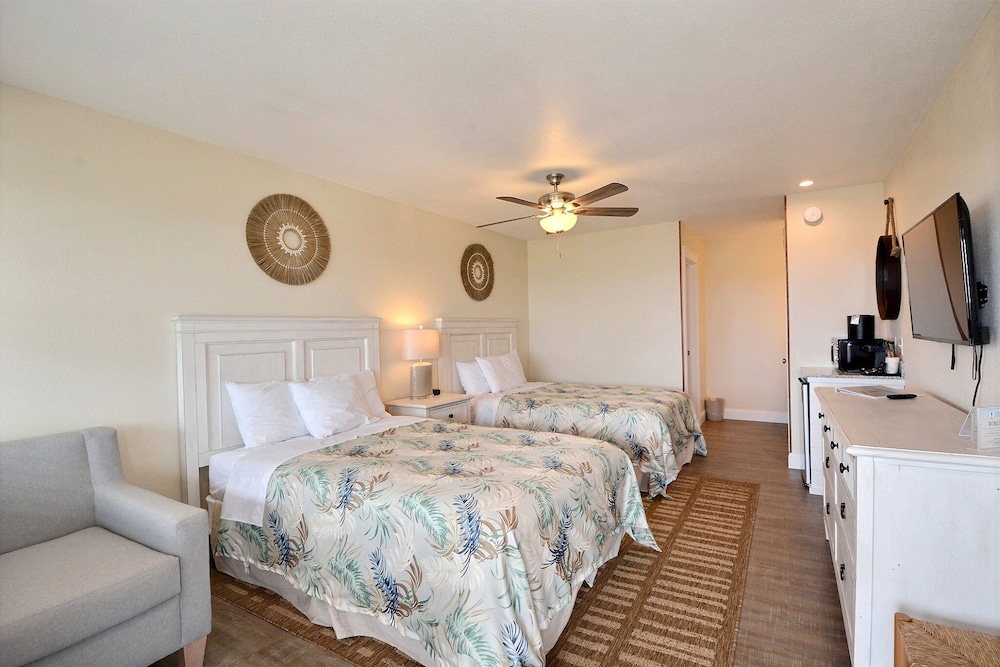 Lighthouse View Oceanfront Lodging - photo 5