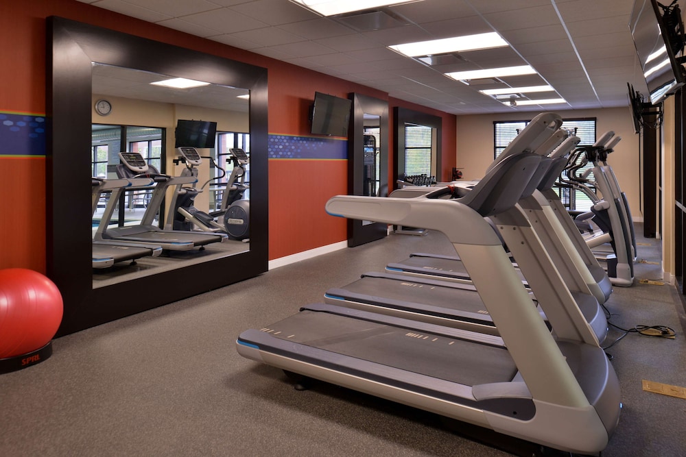 Hampton Inn & Suites Ann Arbor West - photo 45