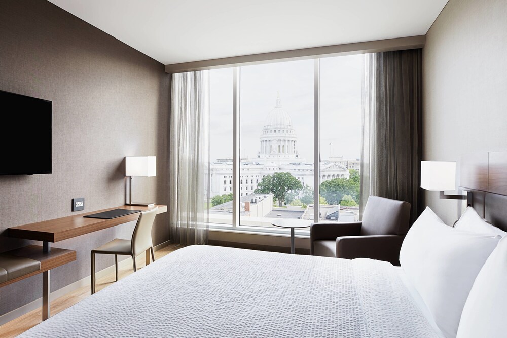 AC Hotel by Marriott Madison Downtown - photo 23